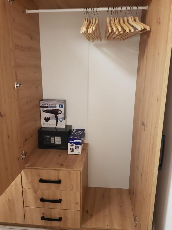 Family Comfortable Apartment أرونا المظهر الخارجي الصورة